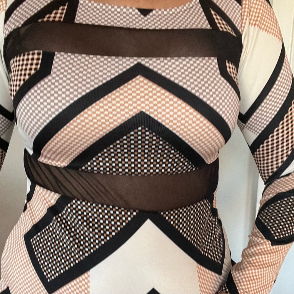 Fun Dress - Picture 5 of 7